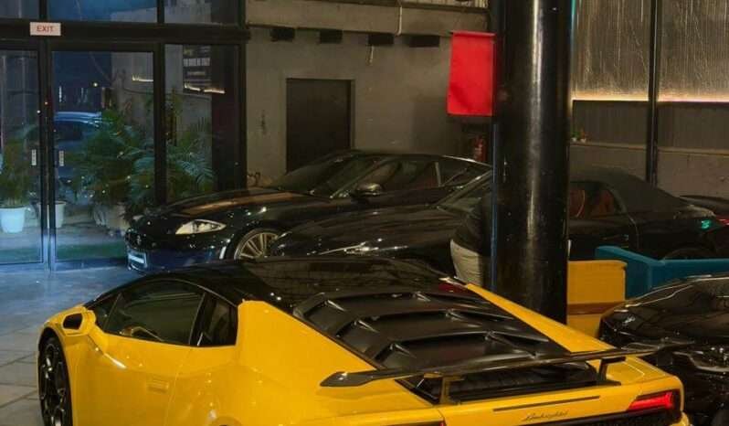 
								LAMBORGHINI HURACÁN LP 610-4 full									