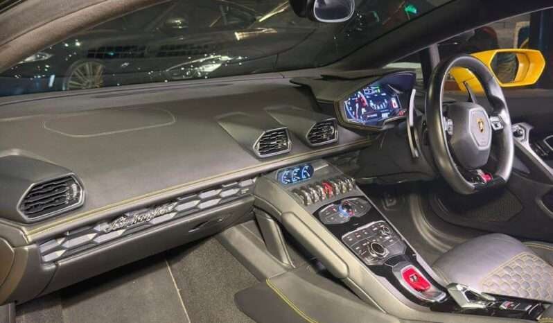 
								LAMBORGHINI HURACÁN LP 610-4 full									