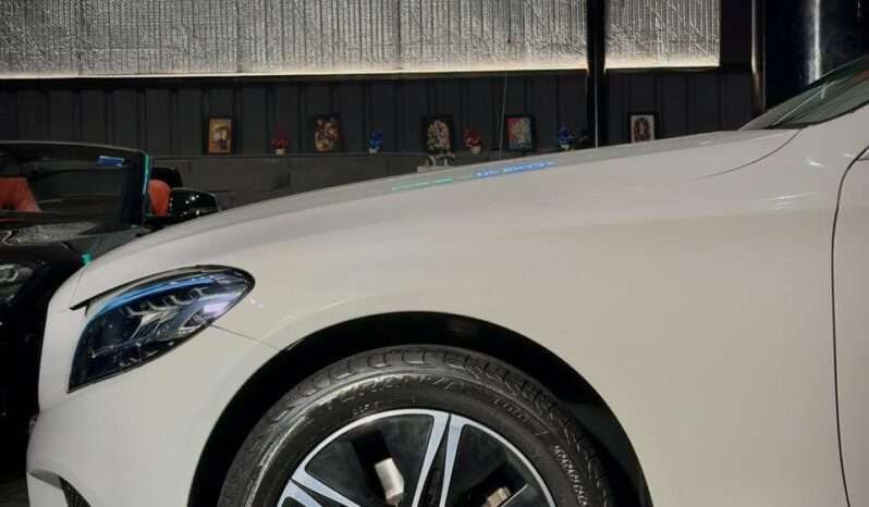 
								Mercedes-Benz C class (C200) full									