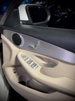 
										Mercedes-Benz C class (C200) full									