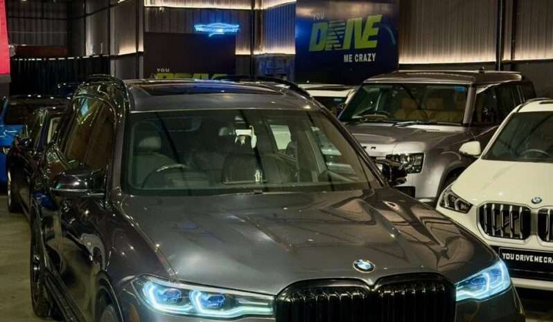 
								BMW X7 40i M SPORT full									