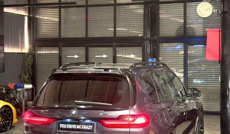 
								BMW X7 40i M SPORT full									
