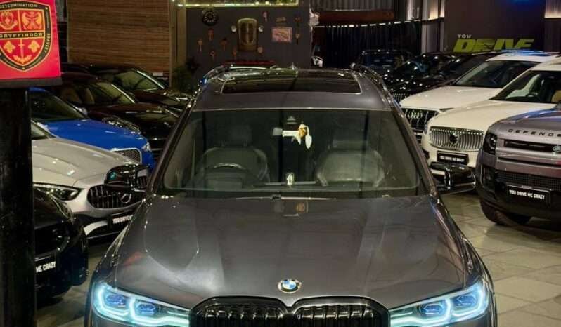 
								BMW X7 40i M SPORT full									