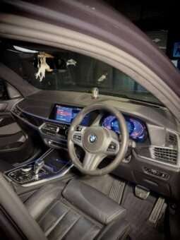 
										BMW X7 40i M SPORT full									