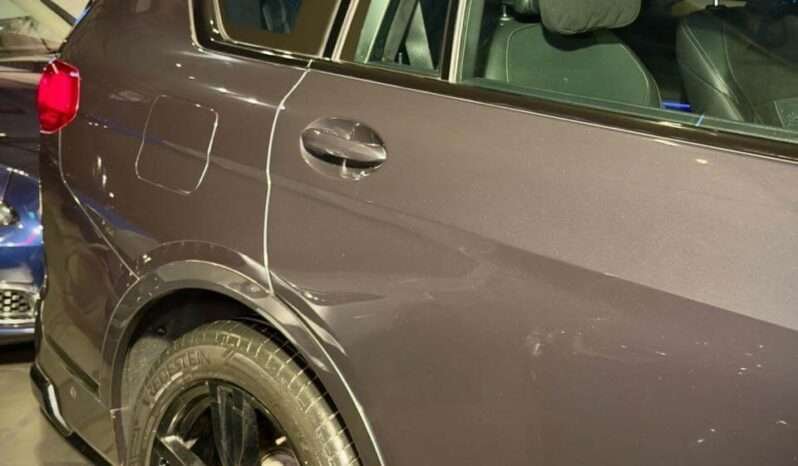 
								BMW X7 40i M SPORT full									