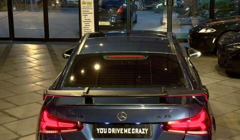 
								Mercedes-Benz A 35 AMG 4MATIC Limousine full									