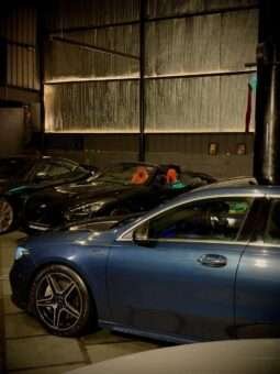 
										Mercedes-Benz A 35 AMG 4MATIC Limousine full									