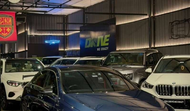 
								Mercedes-Benz A 35 AMG 4MATIC Limousine full									