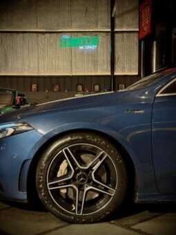 
										Mercedes-Benz A 35 AMG 4MATIC Limousine full									