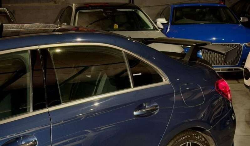 
								Mercedes-Benz A 35 AMG 4MATIC Limousine full									