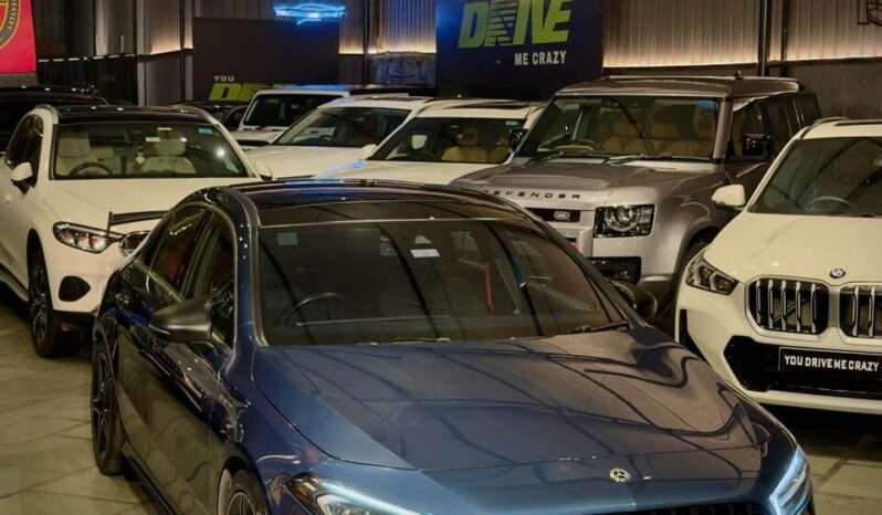 
								Mercedes-Benz A 35 AMG 4MATIC Limousine full									