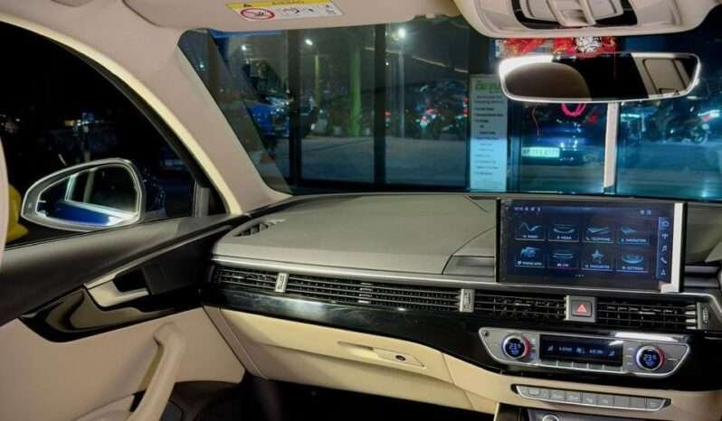 
								AUDI A4 40 TFSI TECHNOLOGY full									