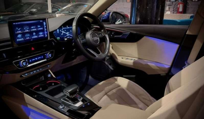 
								AUDI A4 40 TFSI TECHNOLOGY full									