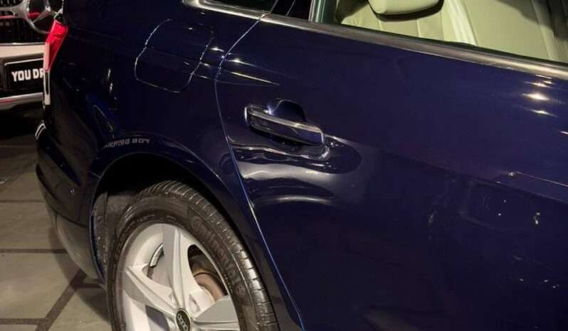 
								AUDI A4 40 TFSI TECHNOLOGY full									