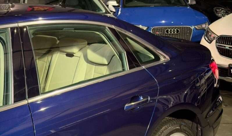 
								AUDI A4 40 TFSI TECHNOLOGY full									