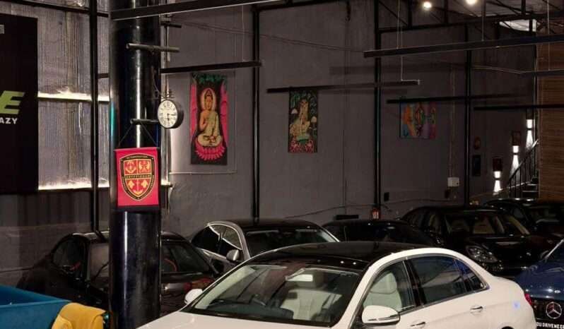 
								Mercedes-Benz E class E220d full									