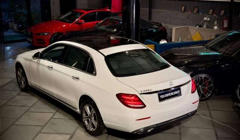 
								Mercedes-Benz E class E220d full									