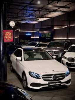 
										Mercedes-Benz E class E220d full									