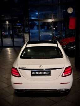 
										Mercedes-Benz E class E220d full									