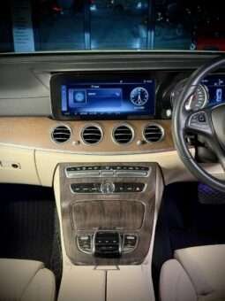 
										Mercedes-Benz E class E220d full									