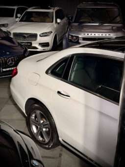 
										Mercedes-Benz E class E220d full									