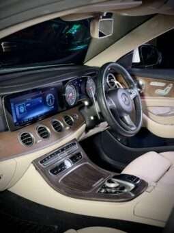 
										Mercedes-Benz E class E220d full									
