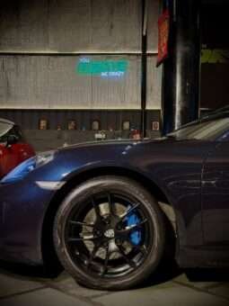 
										Porsche 718 Cayman full									