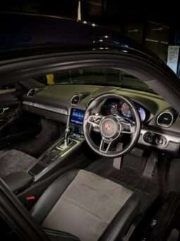 
										Porsche 718 Cayman full									