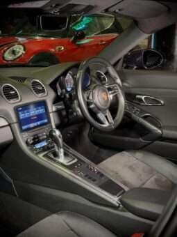 
										Porsche 718 Cayman full									