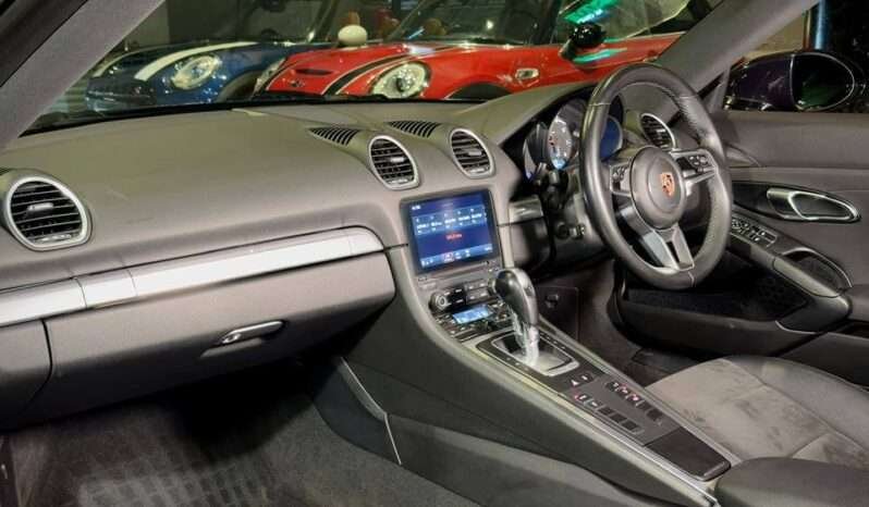 
								Porsche 718 Cayman full									