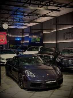 
										Porsche 718 Cayman full									