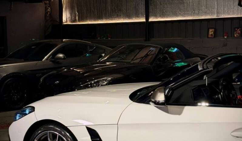 
								BMW Z4 M Sport M40i | Convertible full									