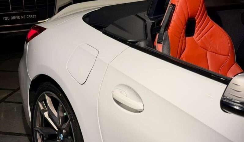 
								BMW Z4 M Sport M40i | Convertible full									