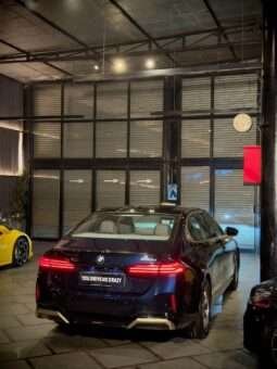 
										BMW 530Li M Sport (LWB) full									