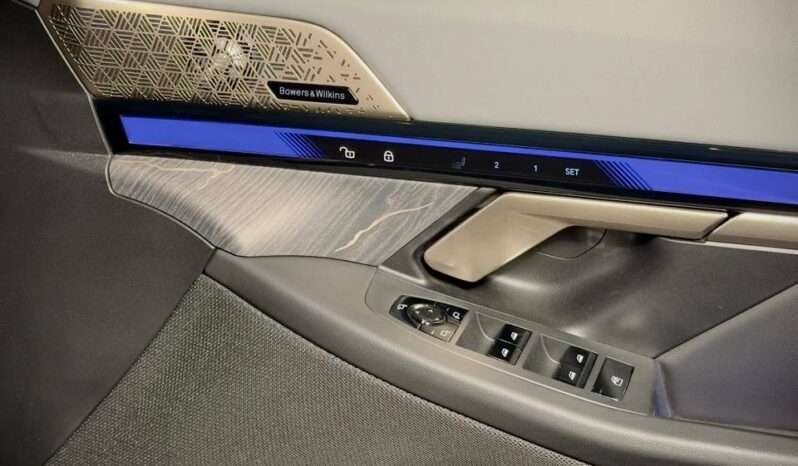 
								BMW 530Li M Sport (LWB) full									