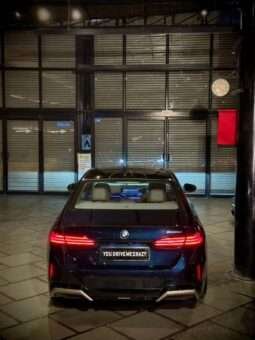 
										BMW 530Li M Sport (LWB) full									