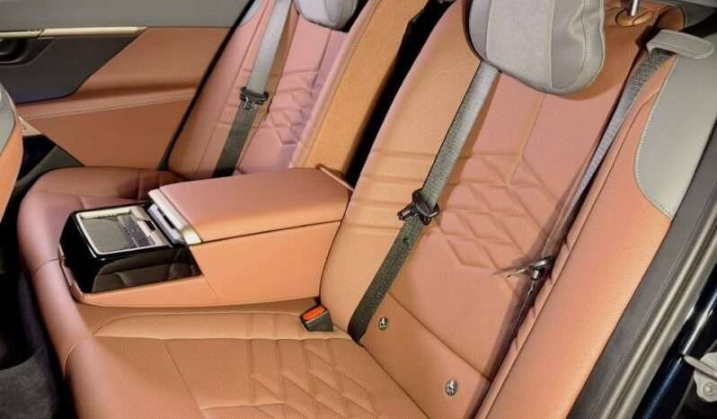 
								BMW 530Li M Sport (LWB) full									