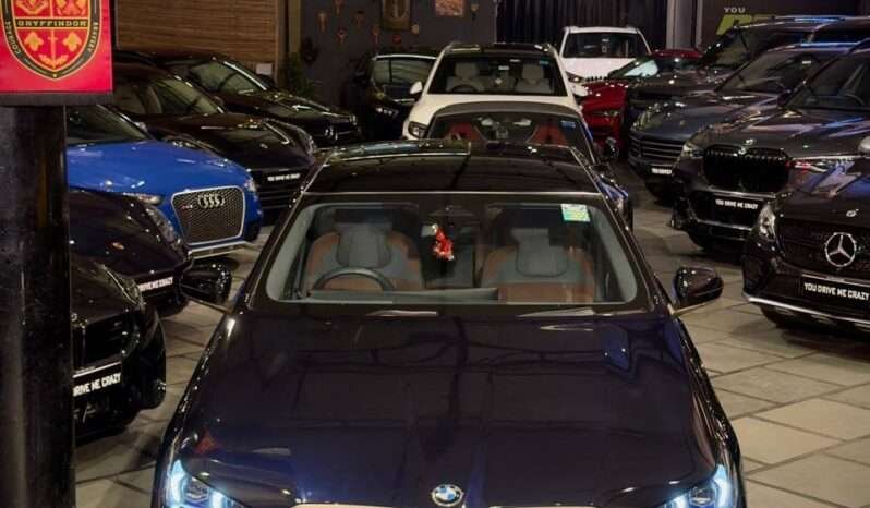 
								BMW 530Li M Sport (LWB) full									