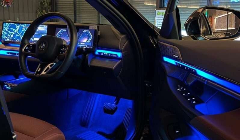 
								BMW 530Li M Sport (LWB) full									