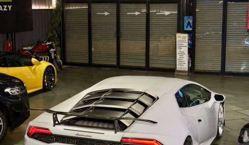 
								Lamborghini Huracán LP 610-4 Coupé full									
