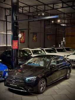 
										Mercedes-Benz E 200 LWB AMG Line full									