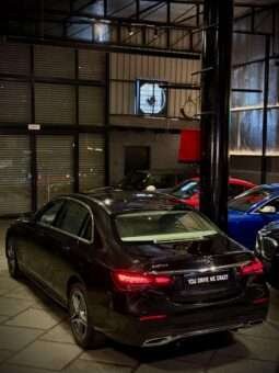 
										Mercedes-Benz E 200 LWB AMG Line full									