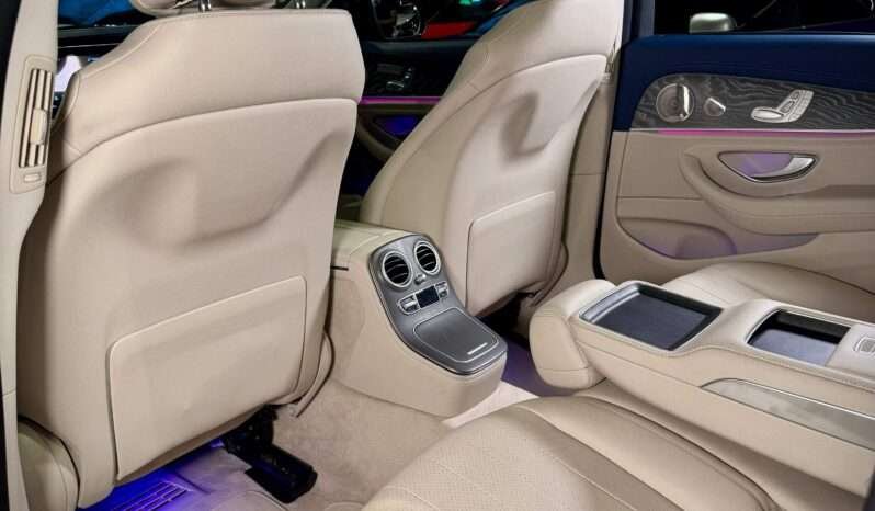 
								Mercedes-Benz E 200 LWB AMG Line full									