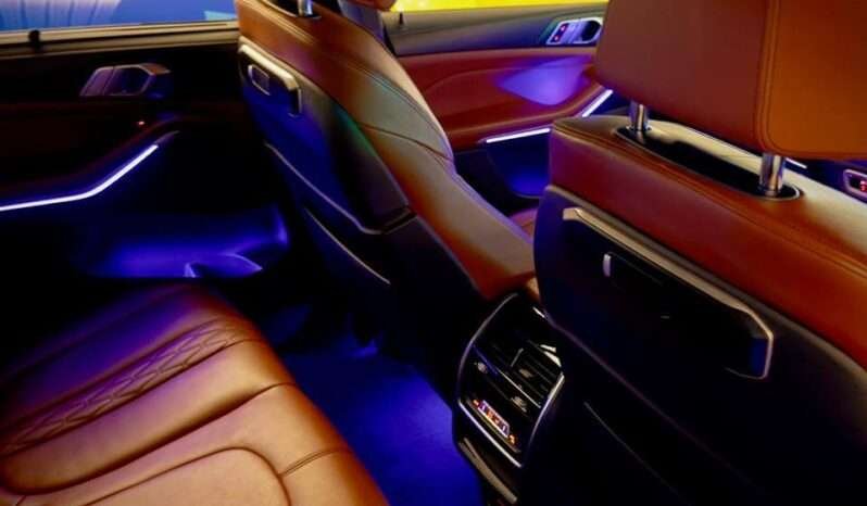 
								BMW X5 xDrive40i M Sport full									