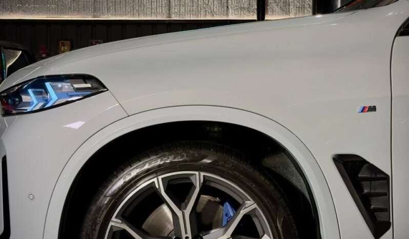 
								BMW X5 xDrive40i M Sport full									