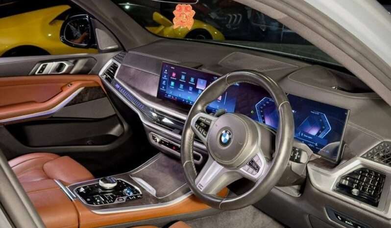 
								BMW X5 xDrive40i M Sport full									