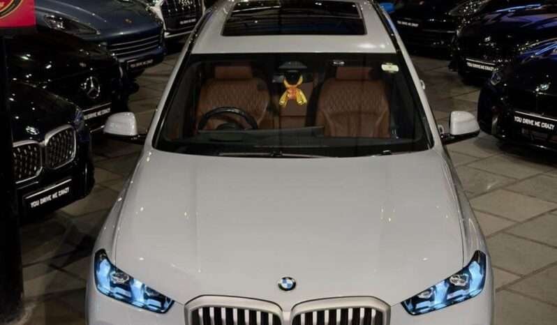 
								BMW X5 xDrive40i M Sport full									