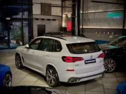 
										BMW X5 xDrive40i M Sport full									