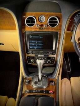 
										Bentley Flying Spur V8 full									
