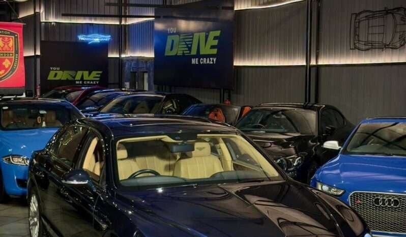 
								Bentley Flying Spur V8 full									